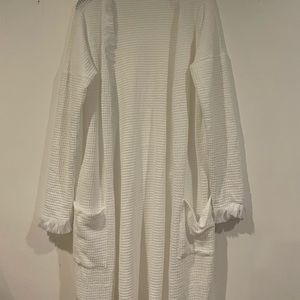 Medium white cardigan
